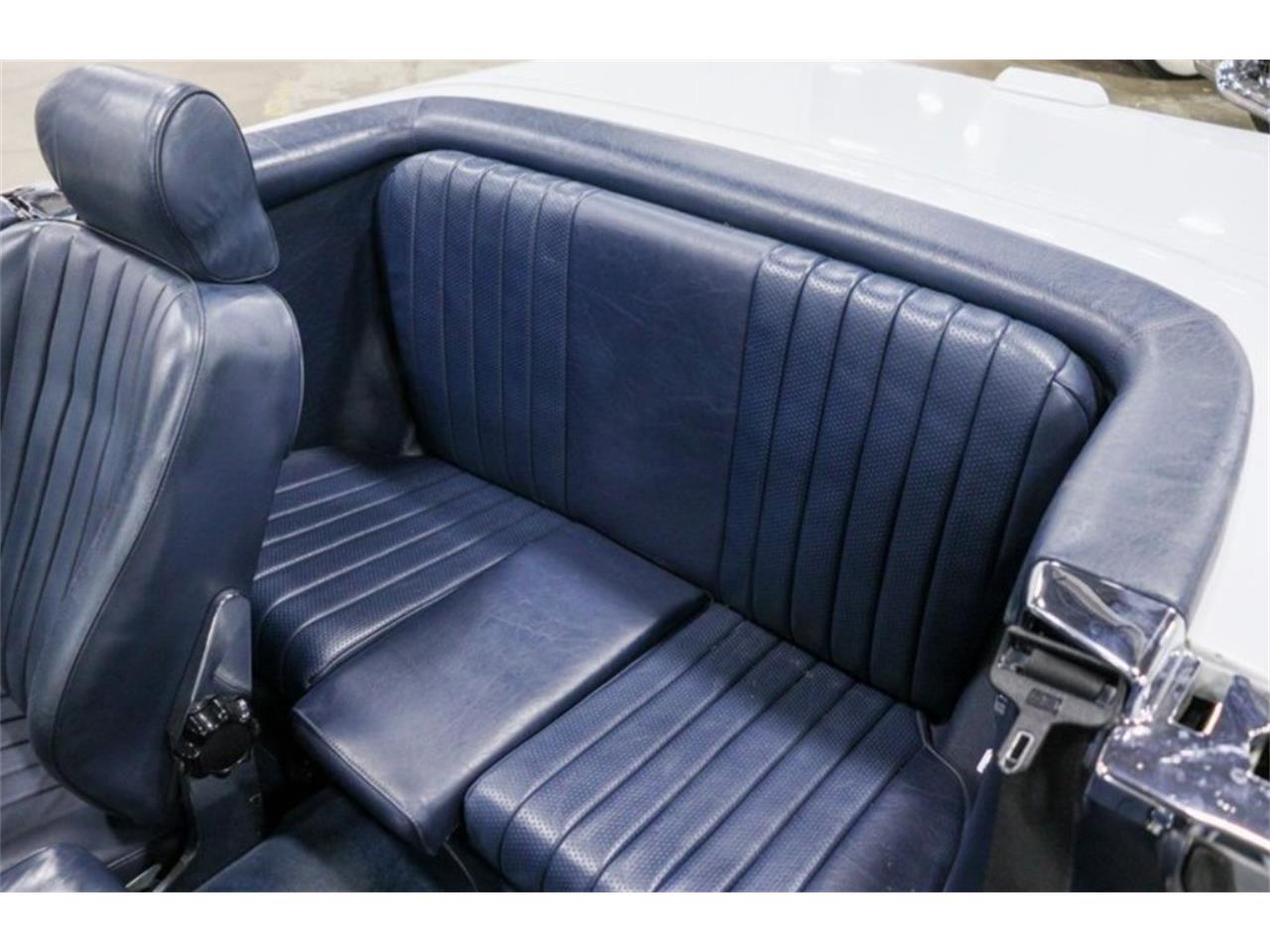 Mercedes-benz-560sl-1988-White-Navy-blue-41
