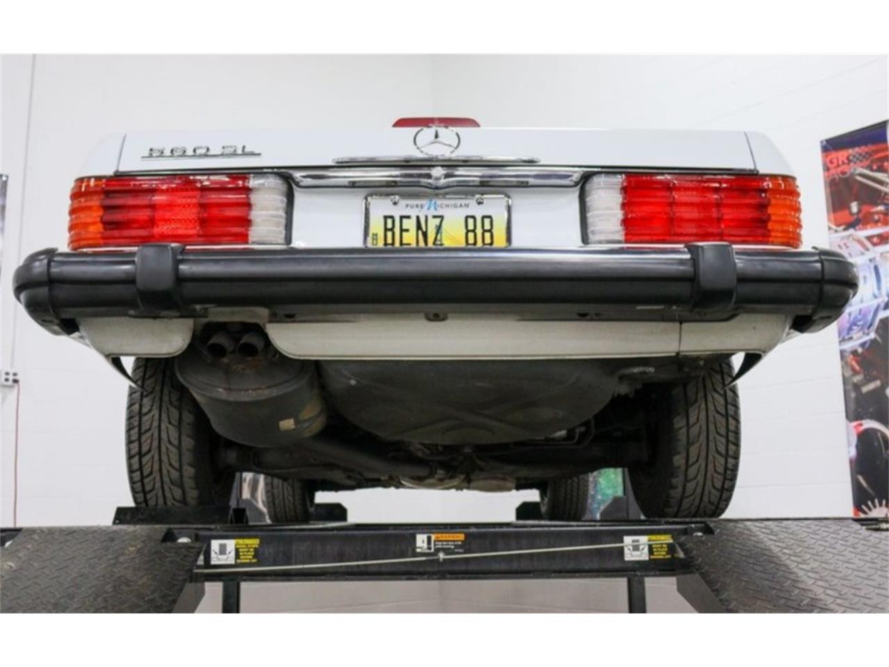 Mercedes-benz-560sl-1988-White-Navy-blue-59