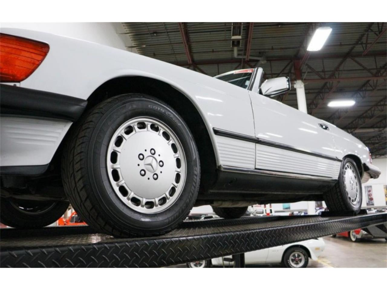 Mercedes-benz-560sl-1988-White-Navy-blue-65