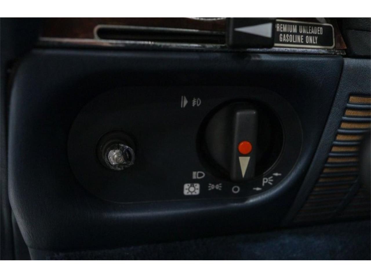 Mercedes-benz-560sl-1988-White-Navy-blue-84