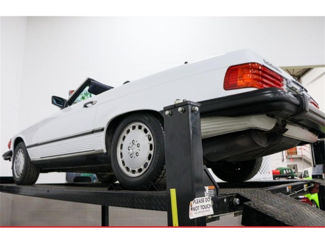 Mercedes-benz-560sl-1988-White-Navy-blue-88