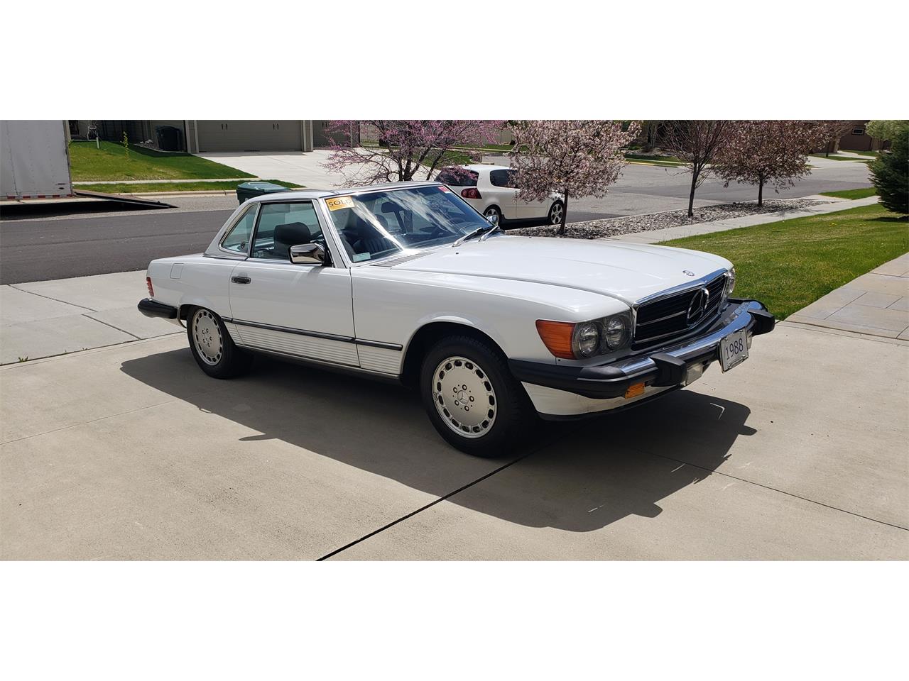 Mercedes-benz-560sl-1988-White-Navy-blue-9