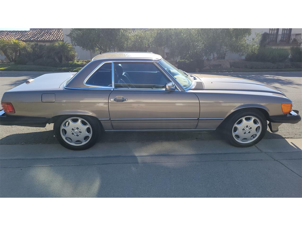 Mercedes-benz-560sl-1988-beige-tan-15