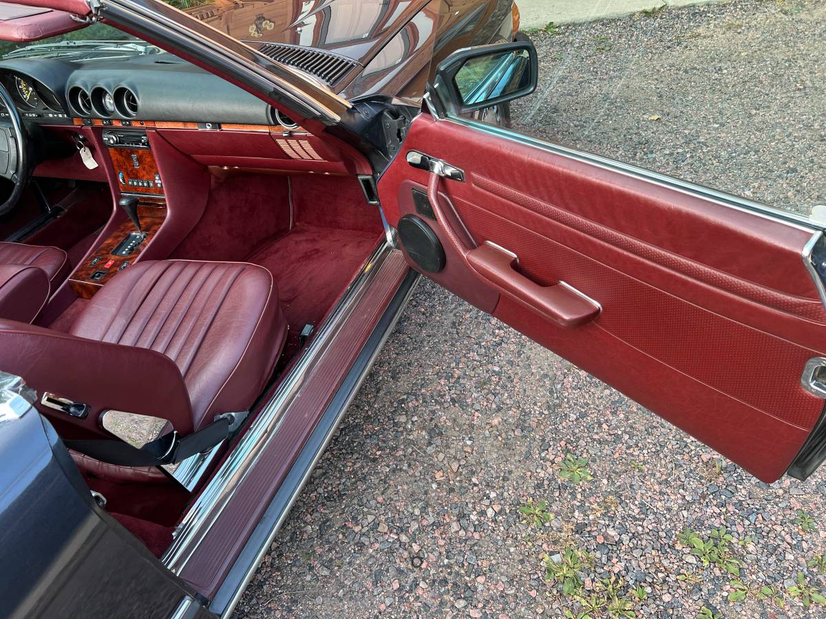 Mercedes-benz-560sl-1988-brown-16