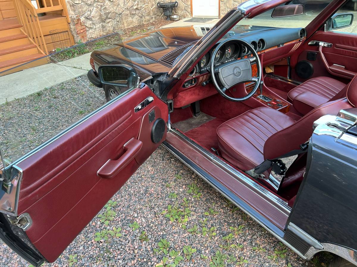 Mercedes-benz-560sl-1988-brown-17