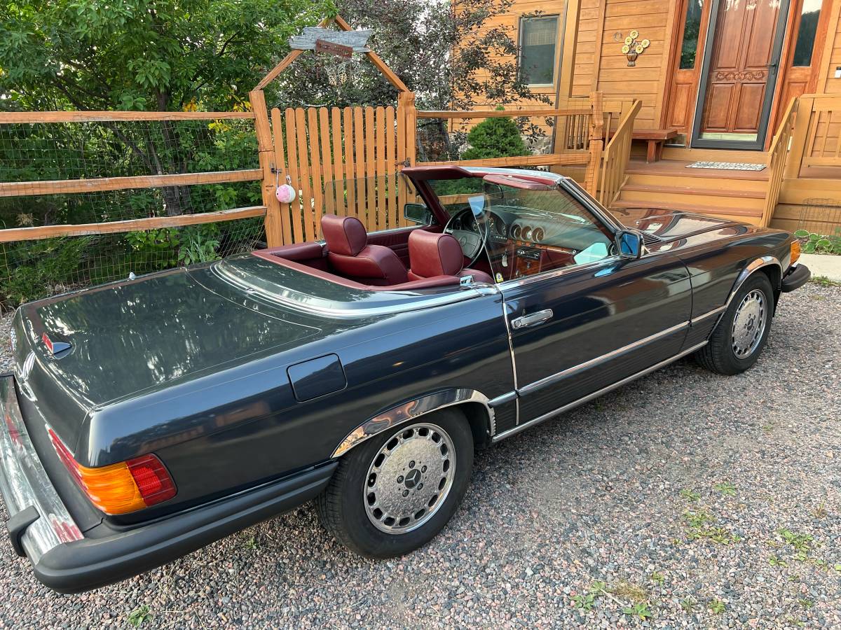 Mercedes-benz-560sl-1988-brown-3