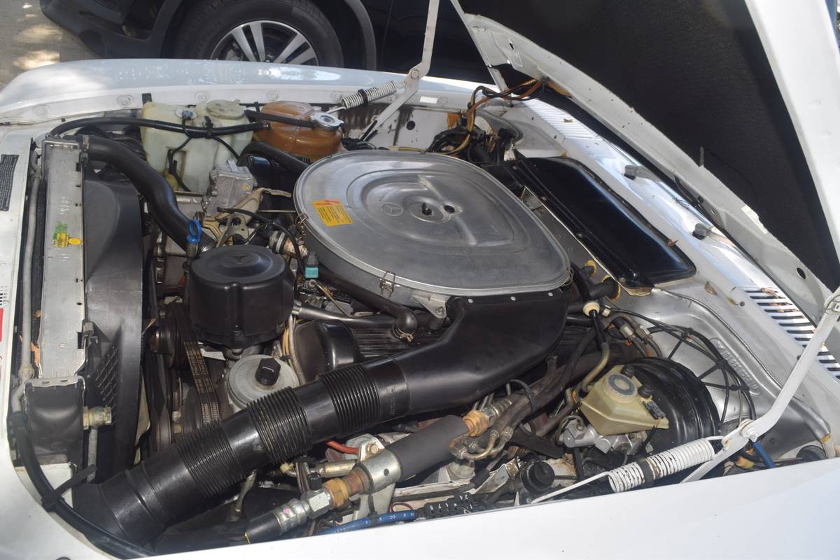Mercedes-benz-Benz-560sl-1988-white-3