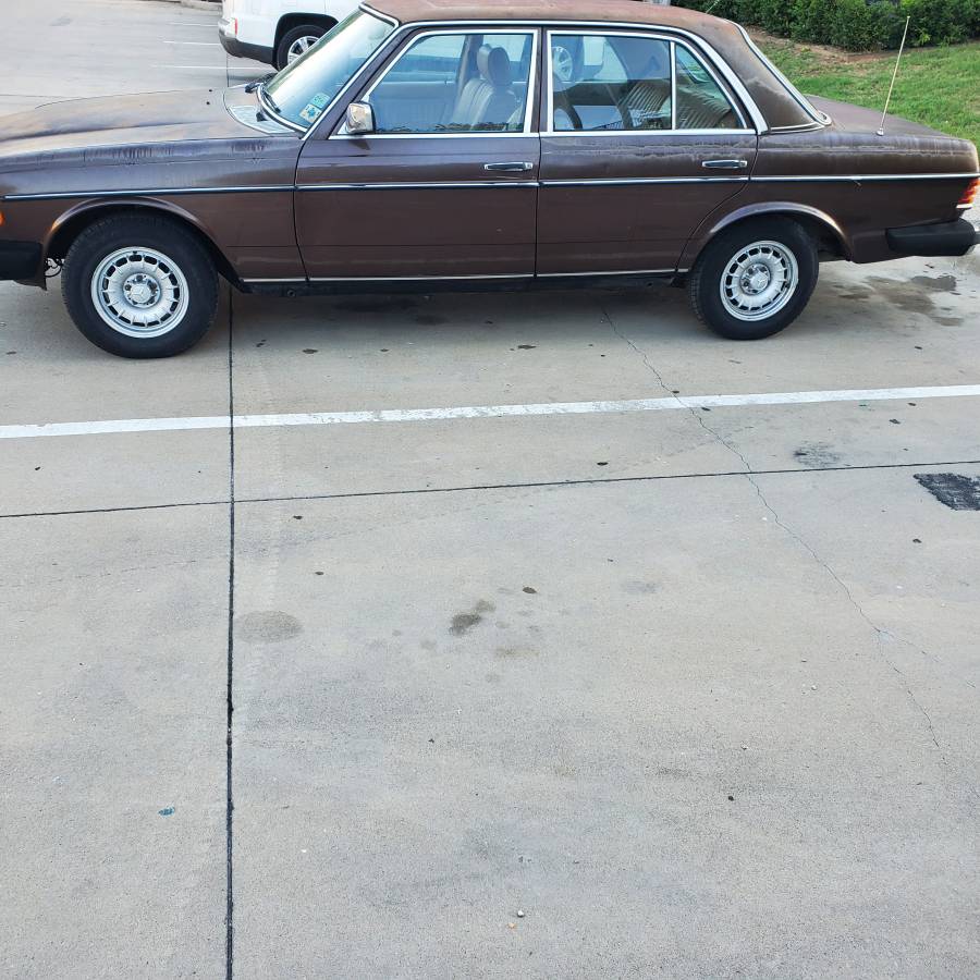 Mercedes-benz-Benz-e300-diesel-1983-1