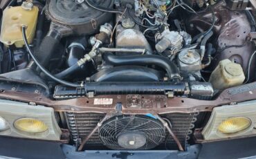 Mercedes-benz-Benz-e300-diesel-1983-12