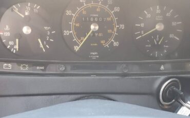 Mercedes-benz-Benz-e300-diesel-1983-13