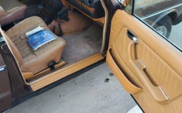 Mercedes-benz-Benz-e300-diesel-1983-9
