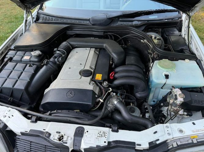 Mercedes-benz-C280-1994-White-Gray-4