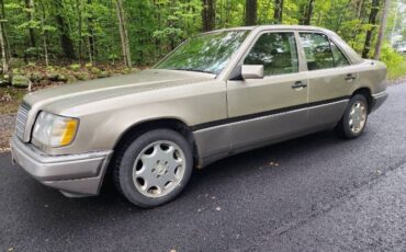 Mercedes-benz-E300-1995-10