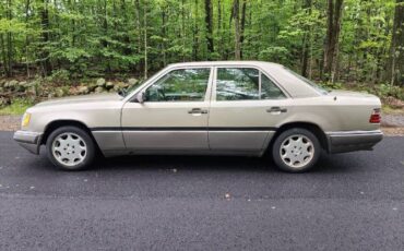 Mercedes-benz-E300-1995-22