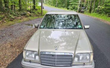 Mercedes-benz-E300-1995-3