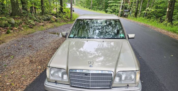 Mercedes-benz-E300-1995-3
