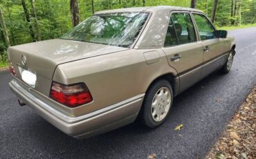 Mercedes-benz-E300-1995-7