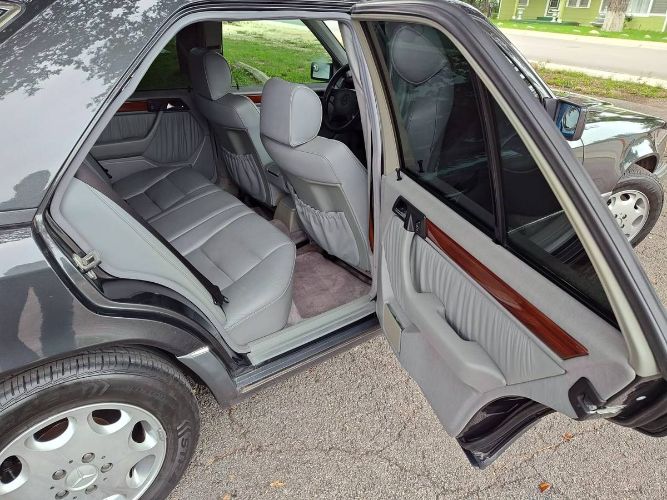 Mercedes-benz-E320-1994-Gray-19