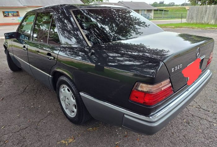 Mercedes-benz-E320-1994-Gray-21