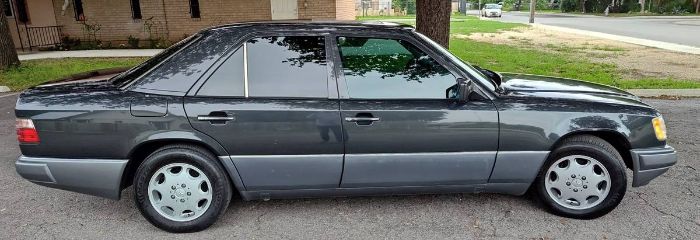 Mercedes-benz-E320-1994-Gray-6
