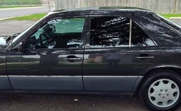Mercedes-benz-E320-1994-Gray-9