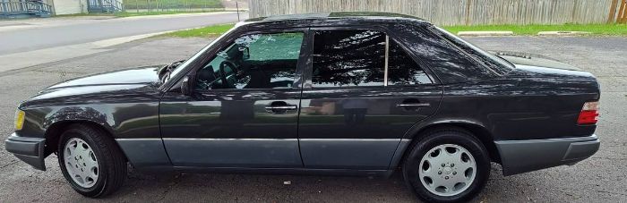 Mercedes-benz-E320-1994-Gray-9