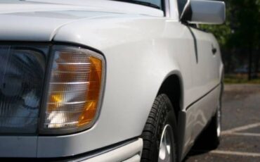 Mercedes-benz-E320-1995-White-4
