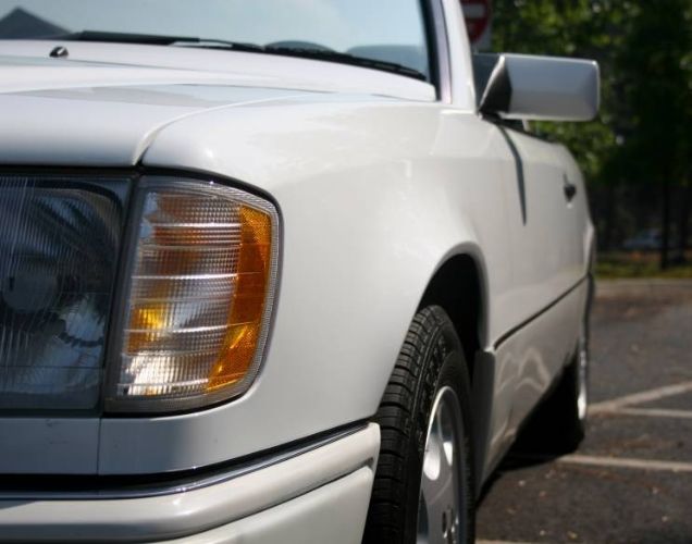 Mercedes-benz-E320-1995-White-4