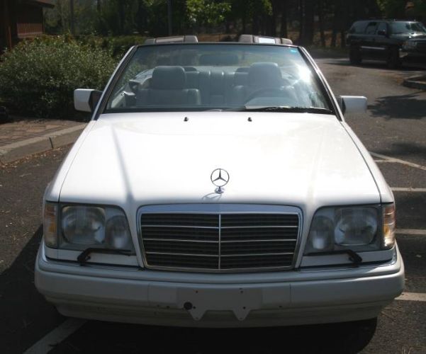 Mercedes-benz-E320-1995-White-6