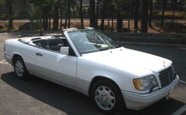 Mercedes-benz-E320-1995-White-8