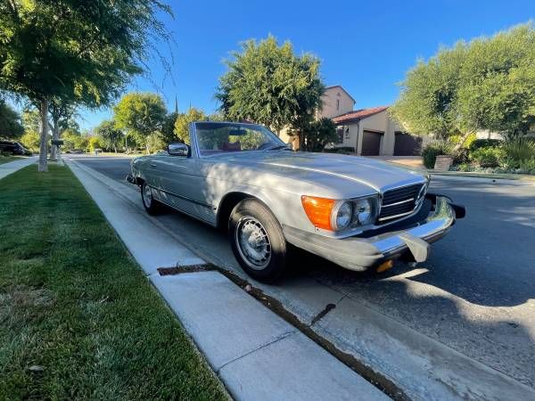 Mercedes-benz-Other-1976-Silver-Red-11