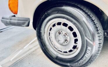 Mercedes-benz-Other-1976-White-9