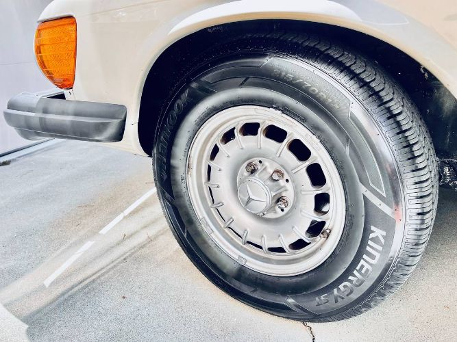 Mercedes-benz-Other-1976-White-9