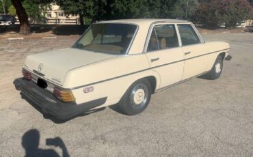 Mercedes-benz-Other-1976-Yellow-17