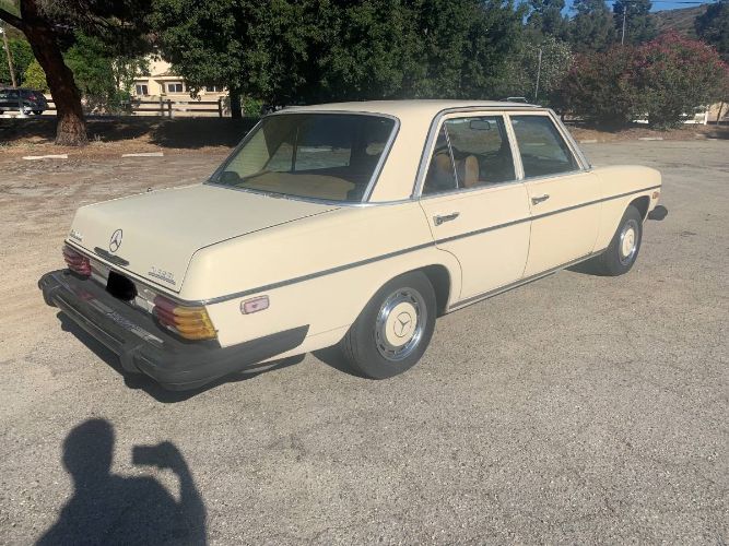 Mercedes-benz-Other-1976-Yellow-17