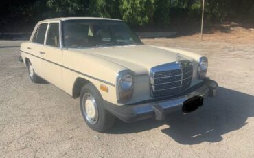 Mercedes-benz-Other-1976-Yellow-21