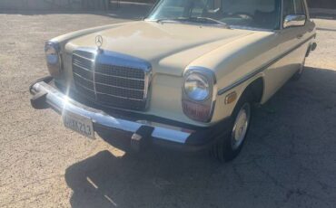 Mercedes-benz-Other-1976-Yellow-23