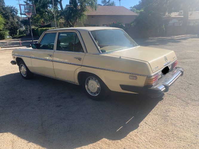 Mercedes-benz-Other-1976-Yellow-24