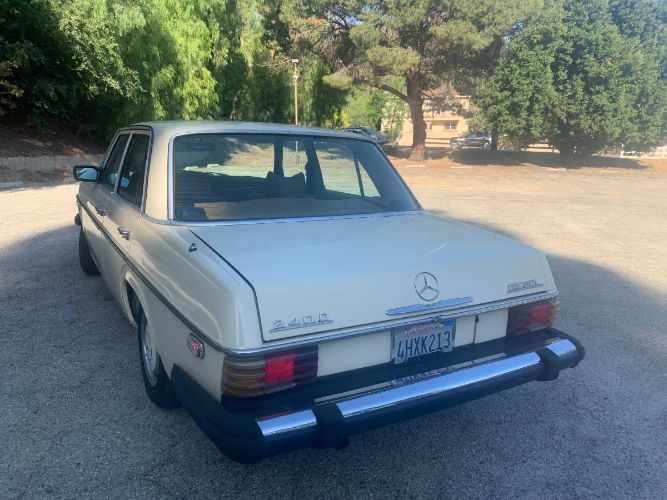 Mercedes-benz-Other-1976-Yellow-8