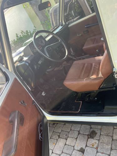 Mercedes-benz-Other-1981-White-3