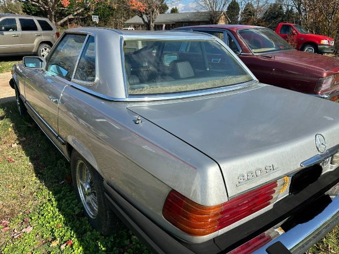 Mercedes-benz-Other-1982-Silver-1