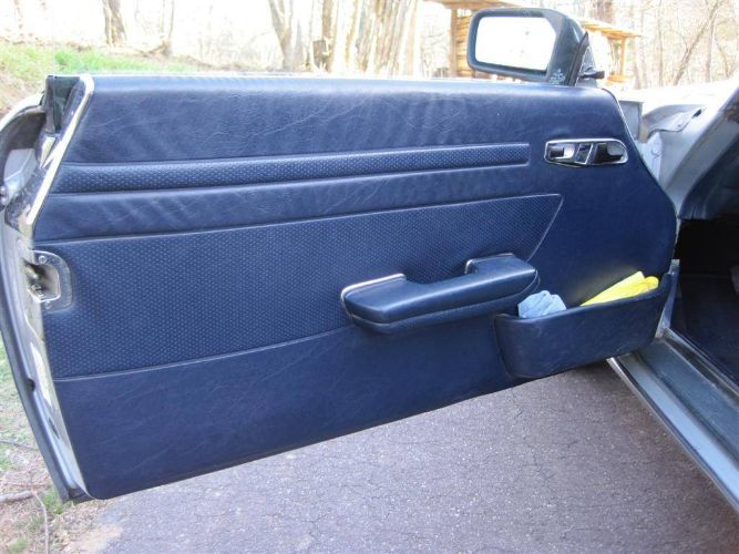 Mercedes-benz-Other-1983-Astral-Silber-Blue-Leather-14