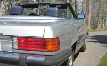 Mercedes-benz-Other-1983-Astral-Silber-Blue-Leather-4