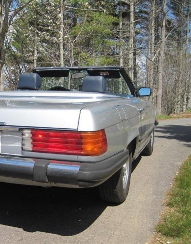Mercedes-benz-Other-1983-Astral-Silber-Blue-Leather-4