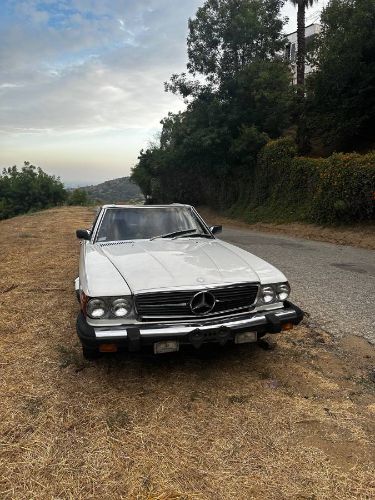 Mercedes-benz-Other-1985-White-Burgundy-Leather-10