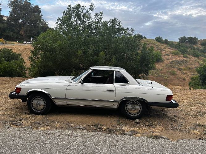 Mercedes-benz-Other-1985-White-Burgundy-Leather
