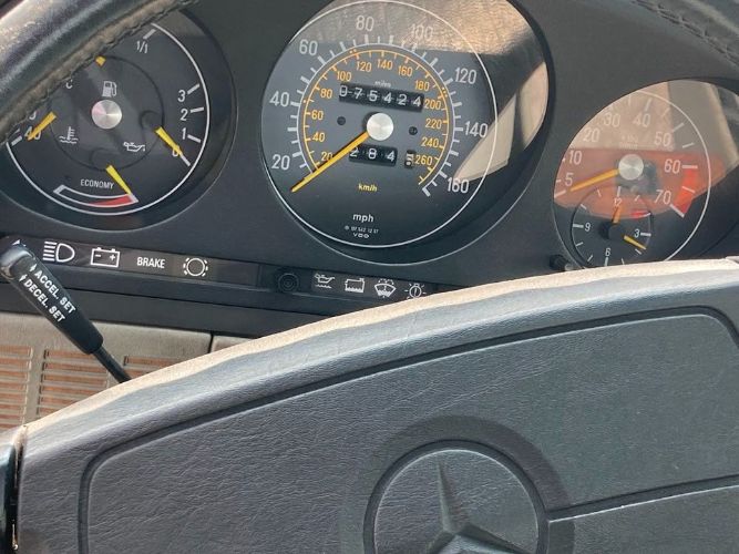 Mercedes-benz-Other-1986-Black-Pearl-Metallic-Gray-Leather-13