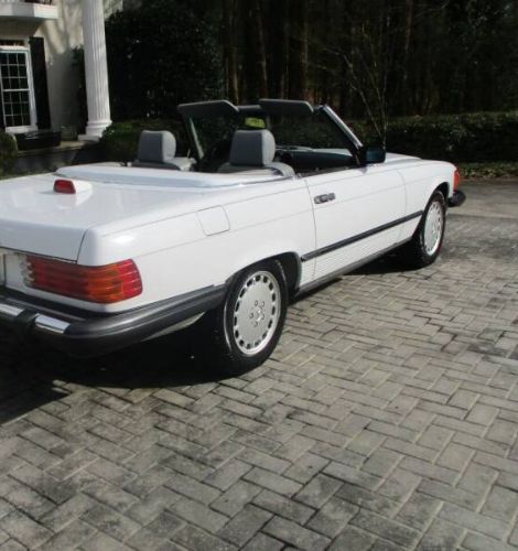 Mercedes-benz-Other-1987-Artic-White-Gray-Leather-14