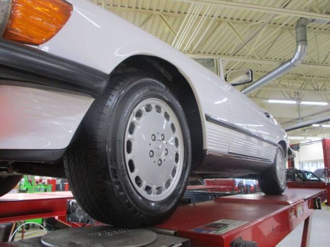 Mercedes-benz-Other-1987-Artic-White-Gray-Leather-24