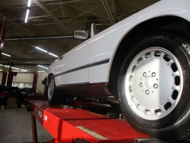 Mercedes-benz-Other-1987-Artic-White-Gray-Leather-25